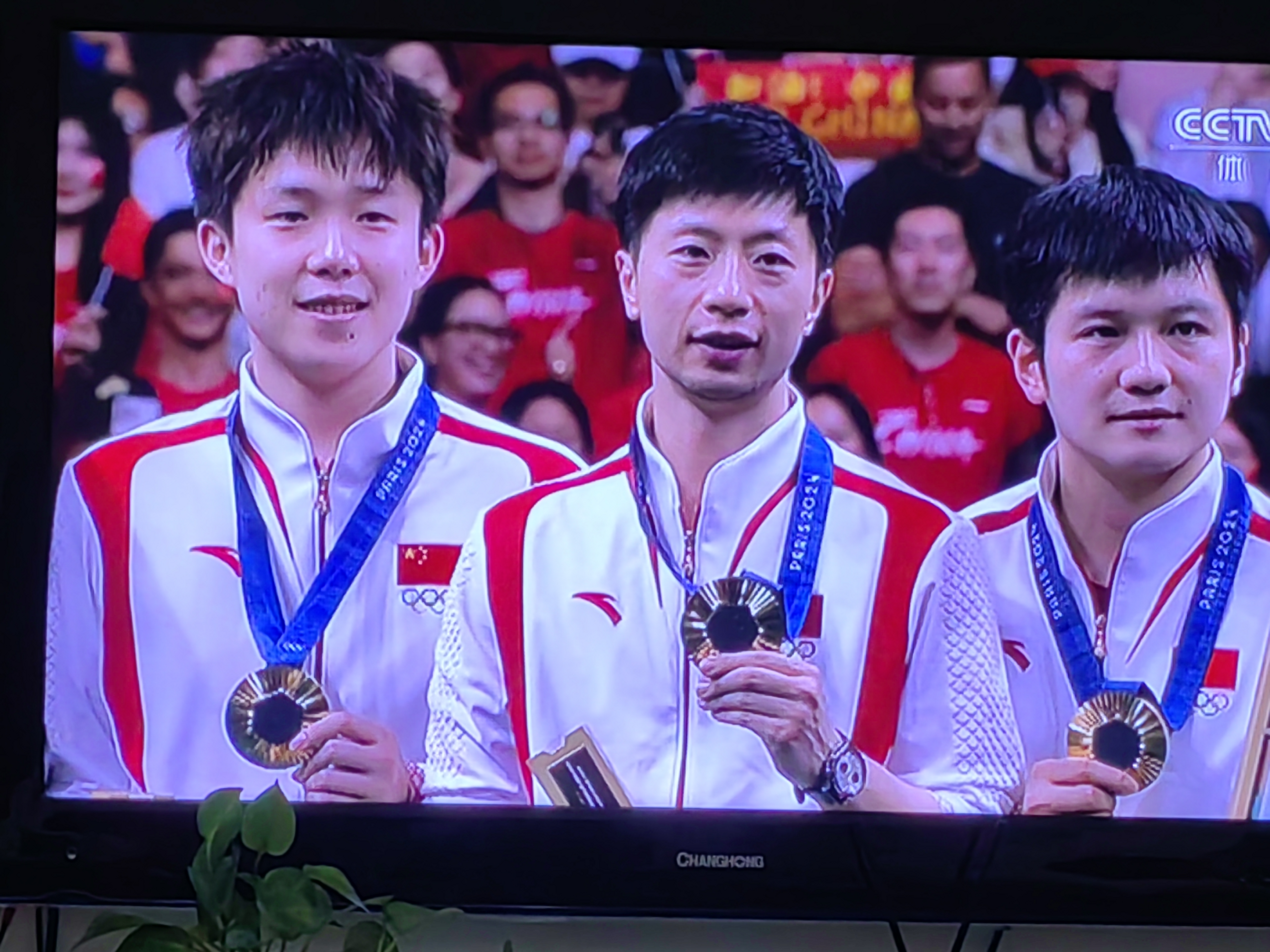 英格兰队轻取瑞典队，马龙扛起全队