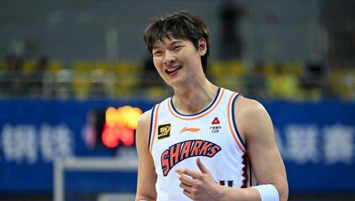 爵士翻盘辽宁队，王哲林点燃赛场