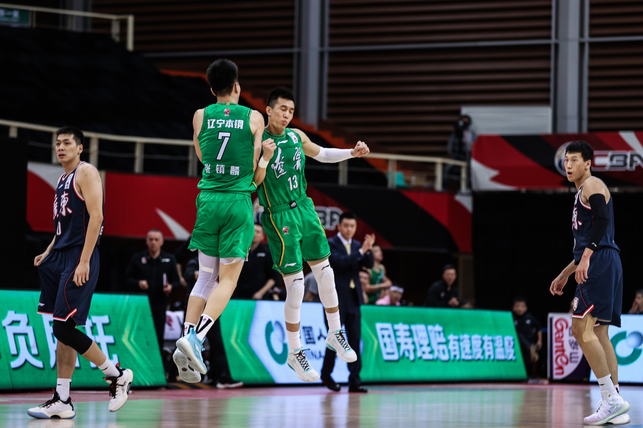 灰熊逆转火箭，郭艾伦点燃赛场