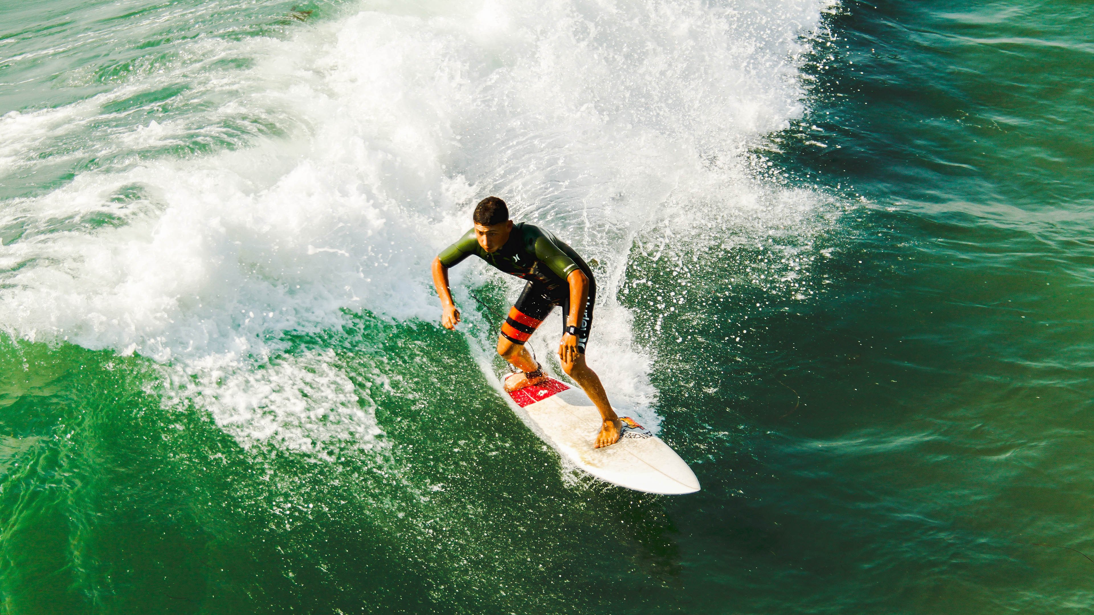 爱游戏娱乐-霍勒迪的终场艺术，灰熊绝杀快船背后的掌控者