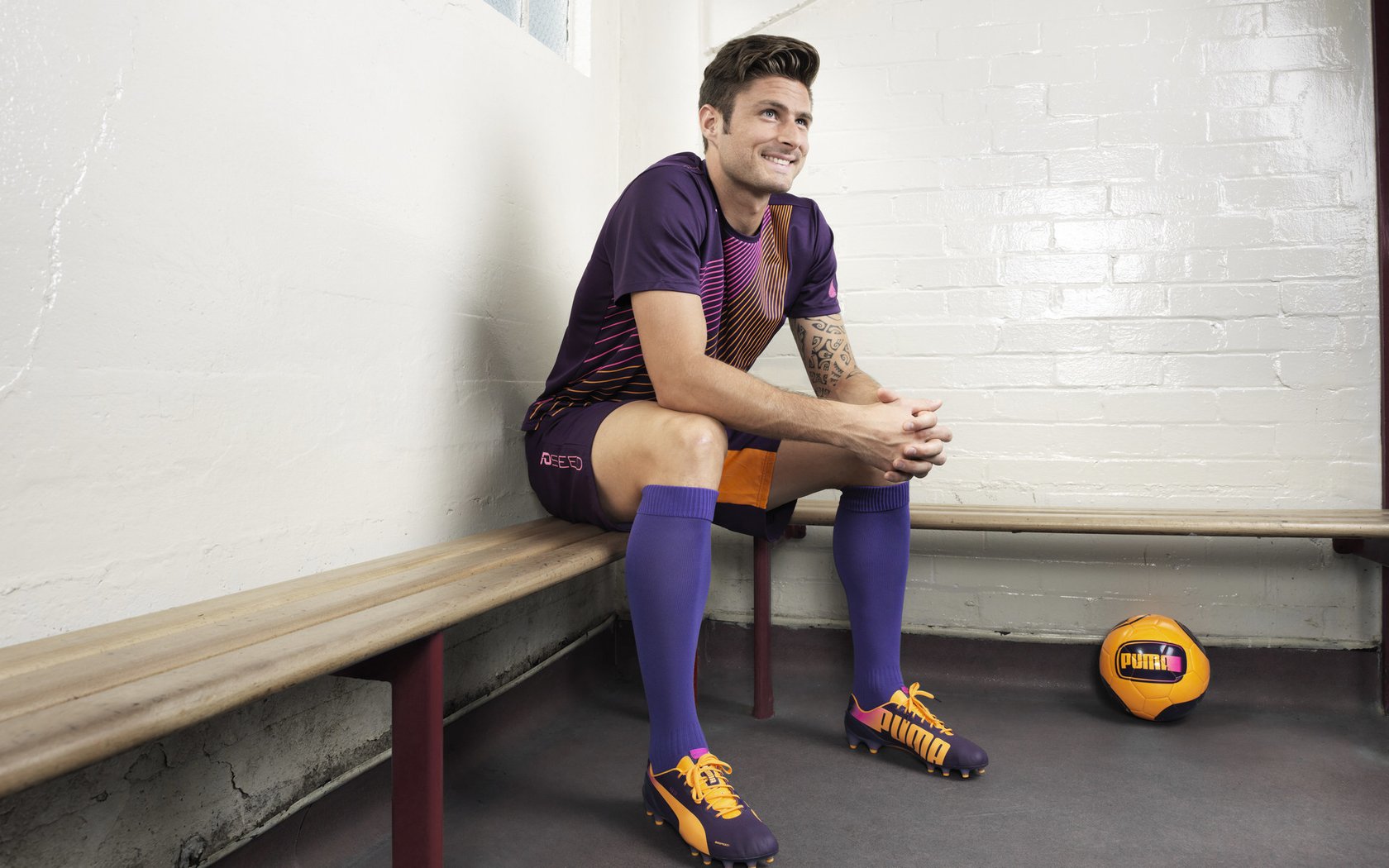 魔术压制辽宁队，布克防守端锁死对手，战术纪律铸就胜利